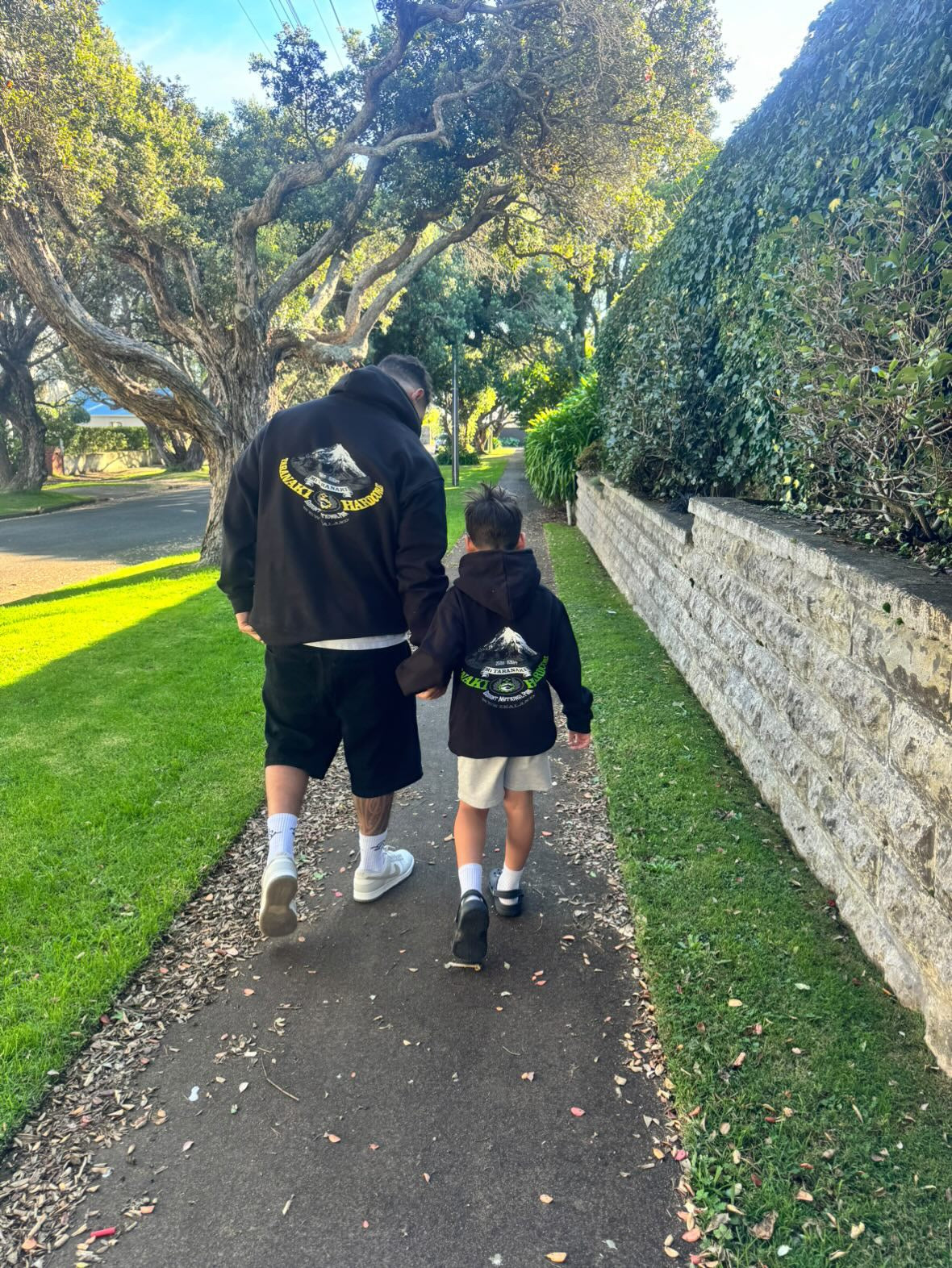 Mens Mountain Hoodie - Black/Yellow